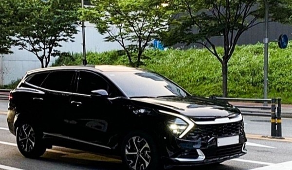 Ngắm Kia Sportage 2022 'bằng xương, bằng thịt' ngoài đời thực